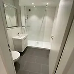 Apartmán Amazing 4br Flat In The Centre - Sky 9 *